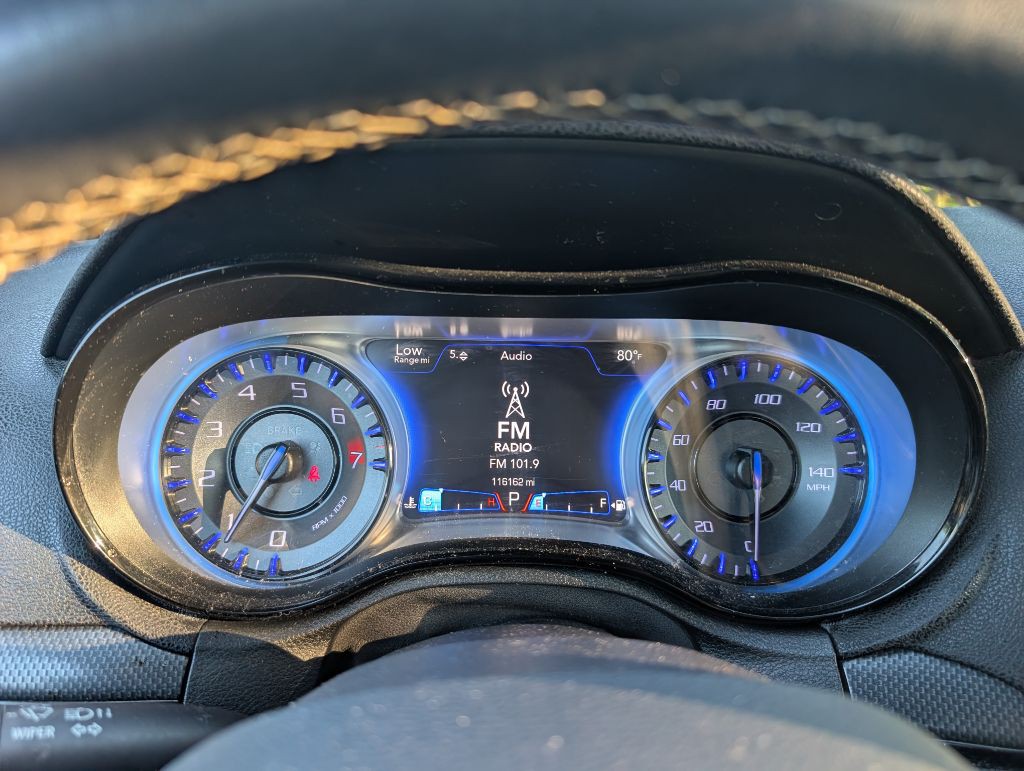 2015 Chrysler 300 Image 16