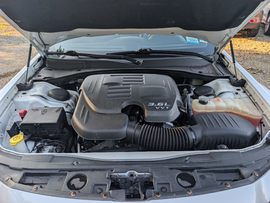 2015 Chrysler 300 Image 20