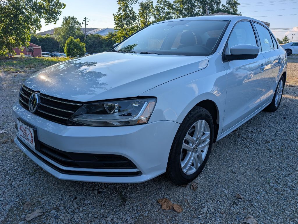 2017 Volkswagen Jetta Image 2