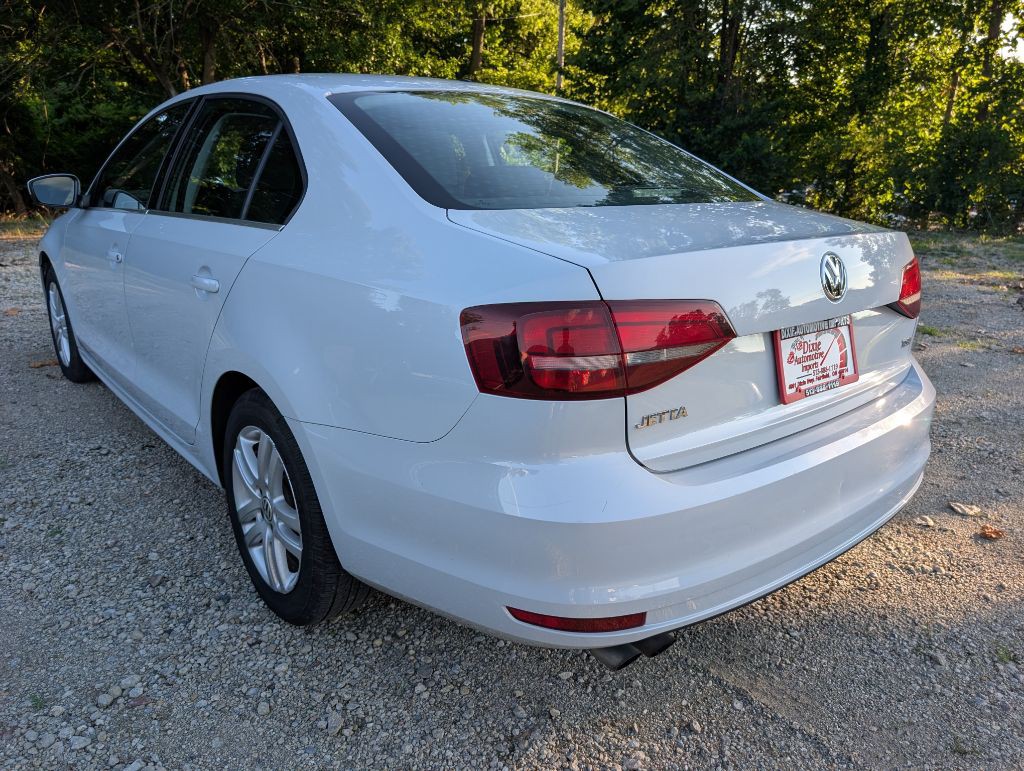 2017 Volkswagen Jetta Image 5