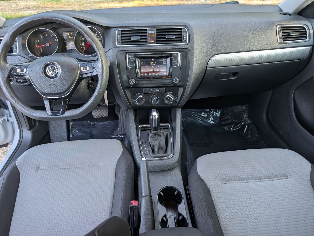 2017 Volkswagen Jetta Image 15