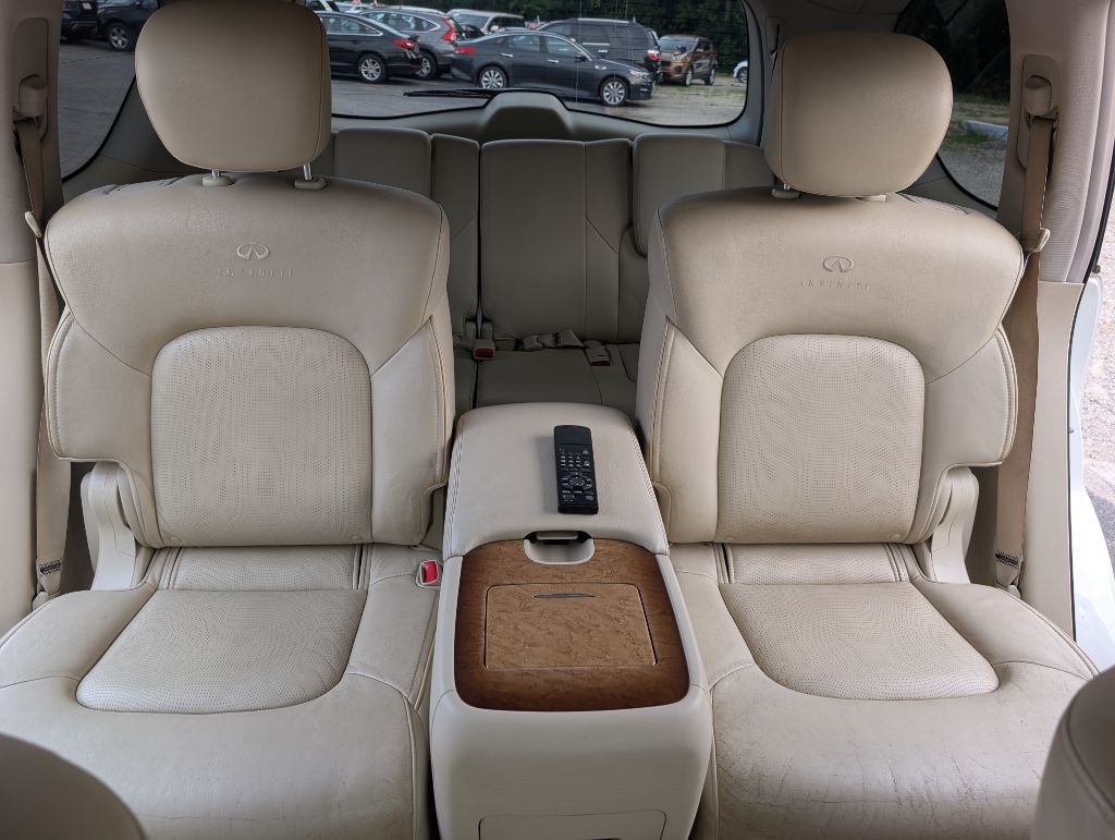 2012 INFINITI QX56 Image 14