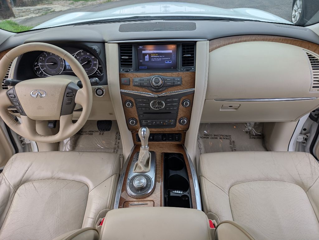 2012 INFINITI QX56 Image 15