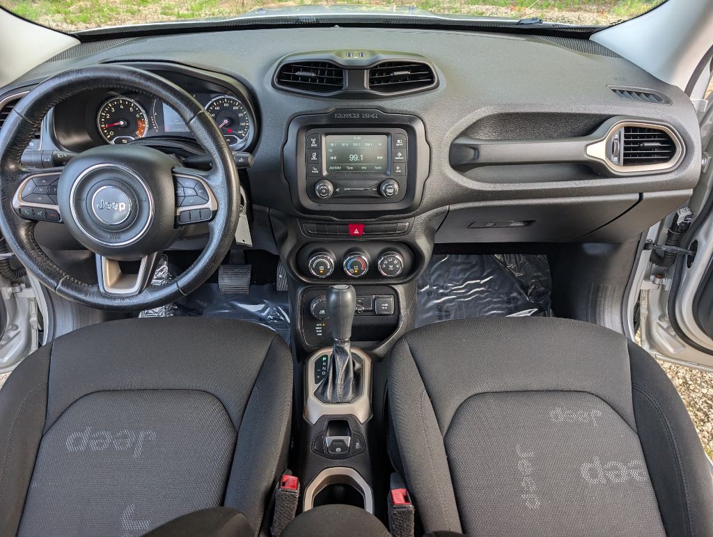 2015 Jeep Renegade Image 14