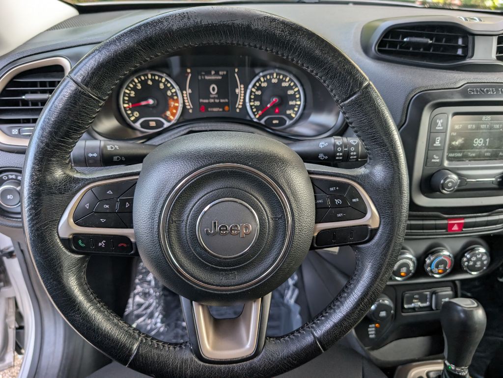 2015 Jeep Renegade Image 15