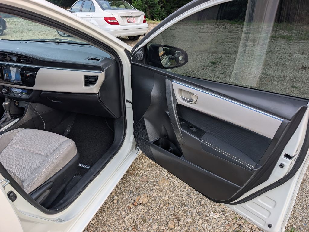 2014 Toyota Corolla Image 10