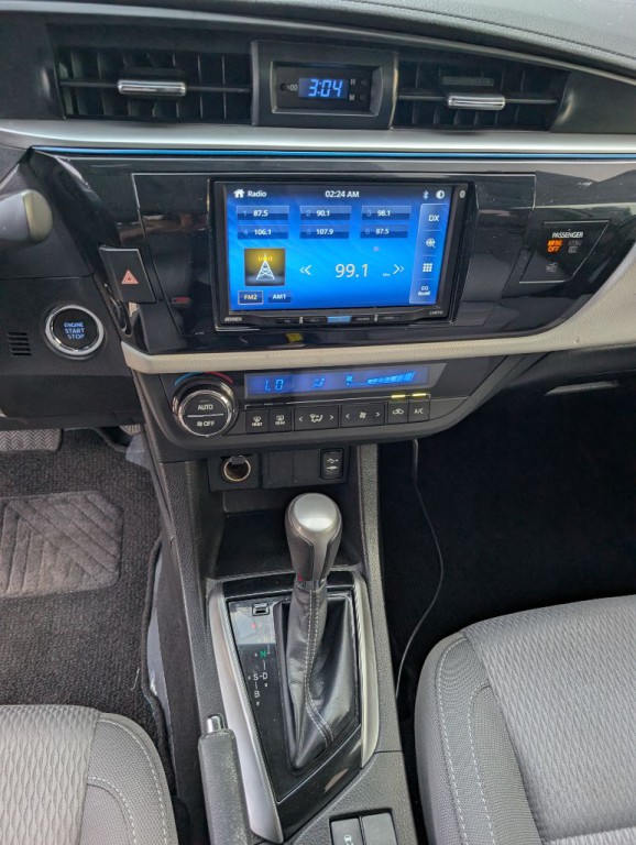 2014 Toyota Corolla Image 18