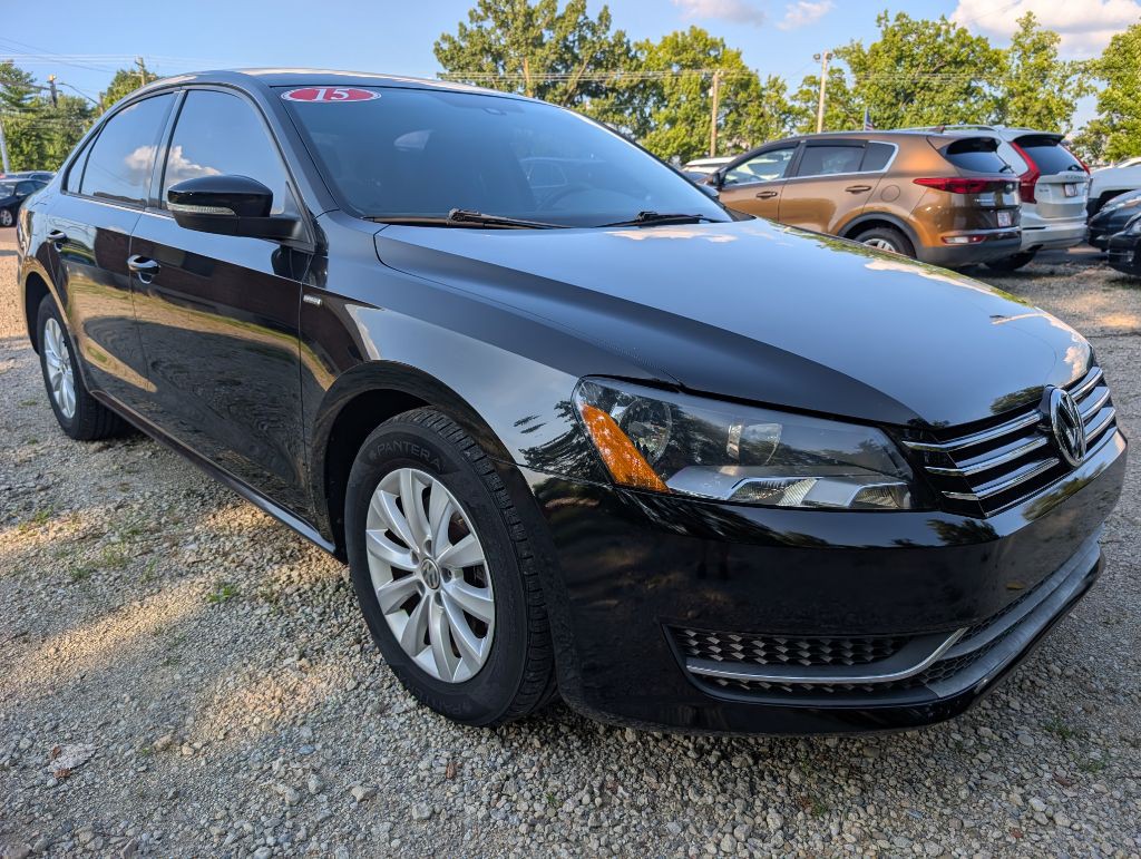 2015 Volkswagen Passat Image 4