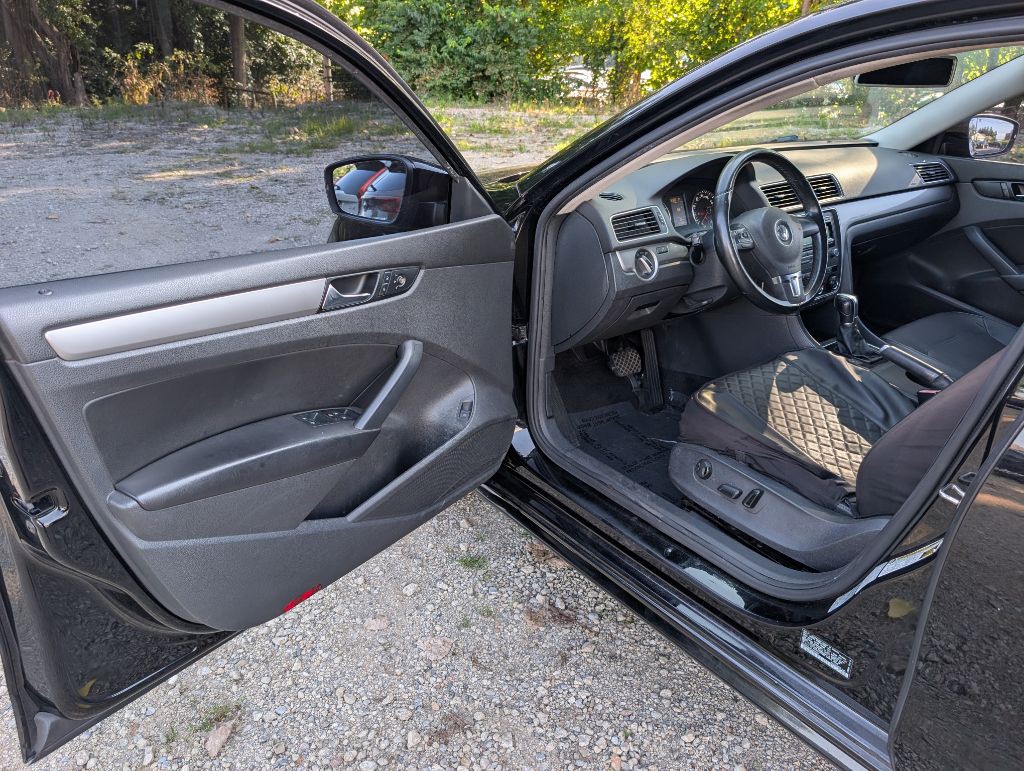 2015 Volkswagen Passat Image 8