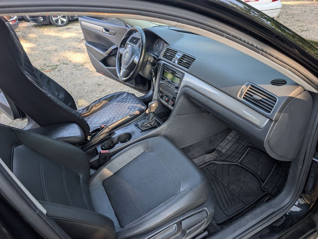 2015 Volkswagen Passat Image 13