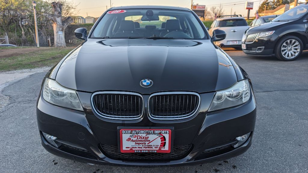 2009 BMW 3 Series Image 2