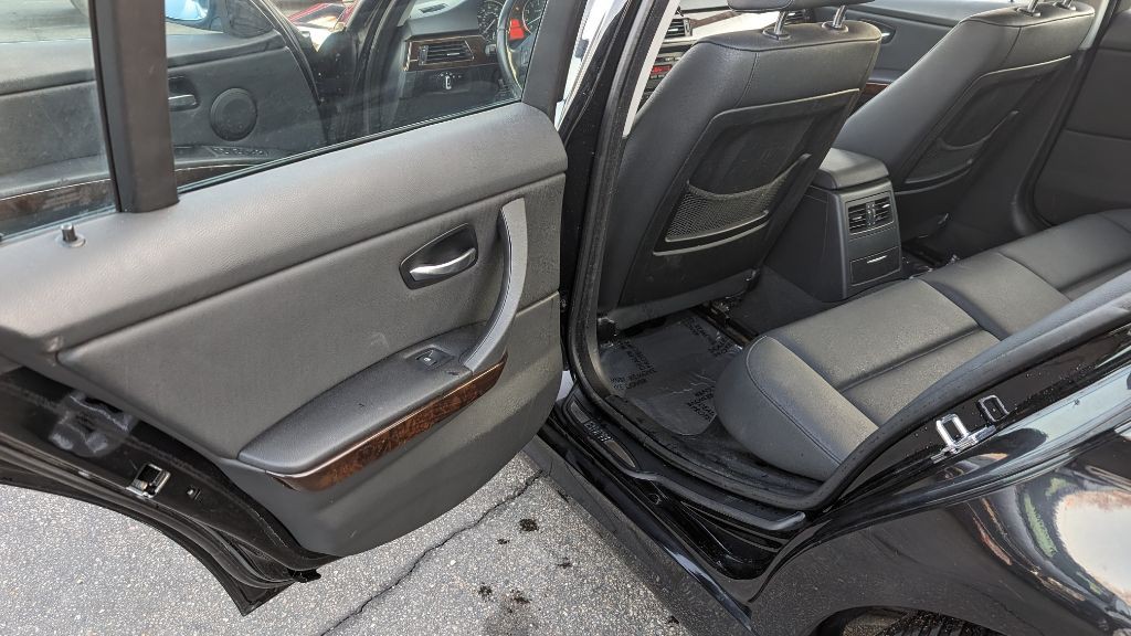 2009 BMW 3 Series Image 9