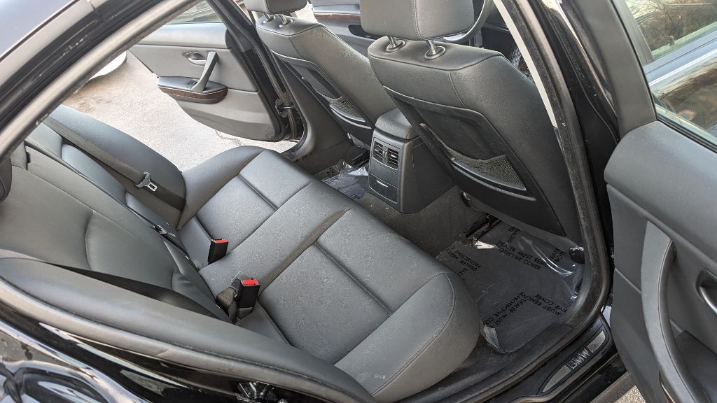 2009 BMW 3 Series Image 12