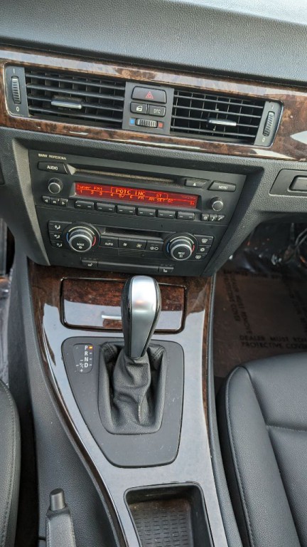2009 BMW 3 Series Image 18