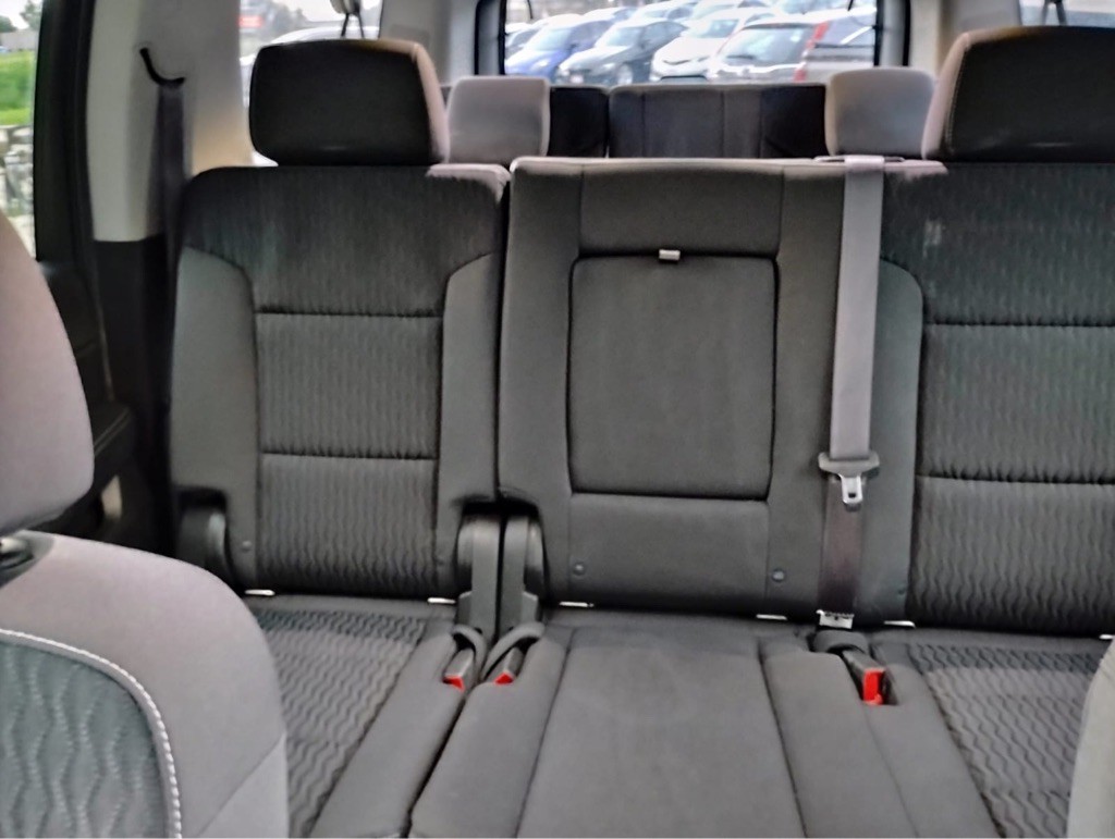 2017 Chevrolet Suburban Image 13