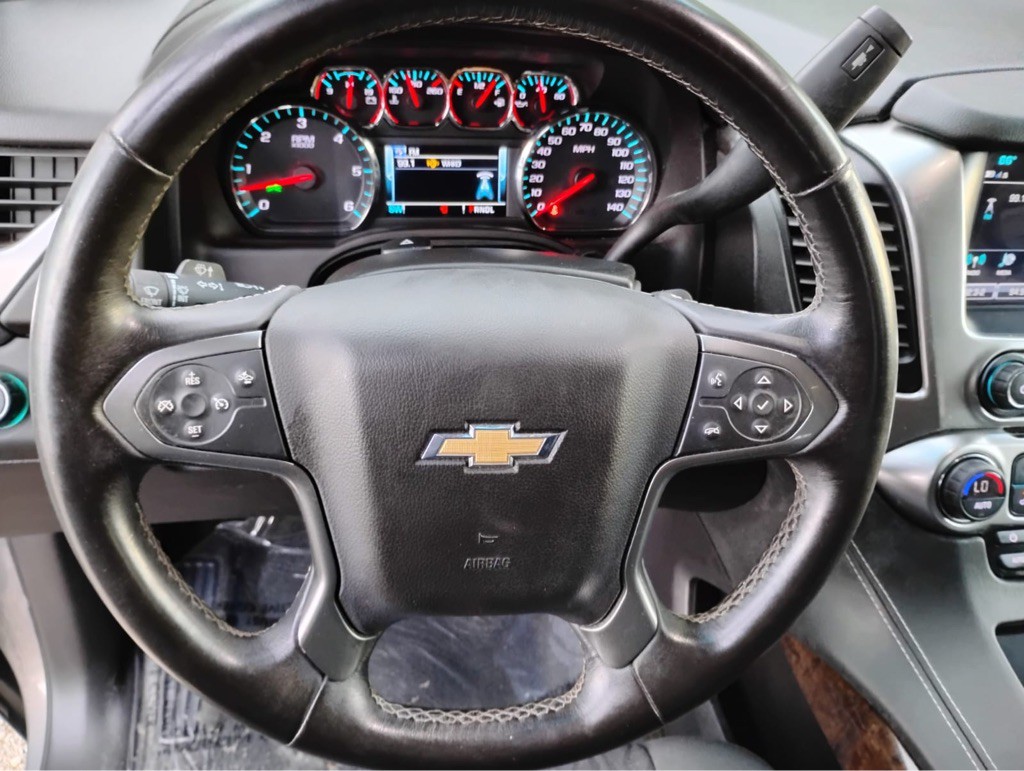 2017 Chevrolet Suburban Image 14