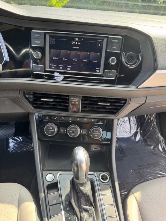 2019 Volkswagen Jetta Image 17
