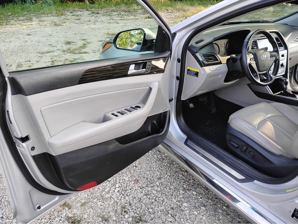 2016 Hyundai Sonata Image 9