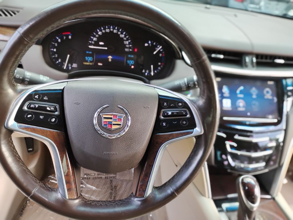 2013 Cadillac XTS Image 14