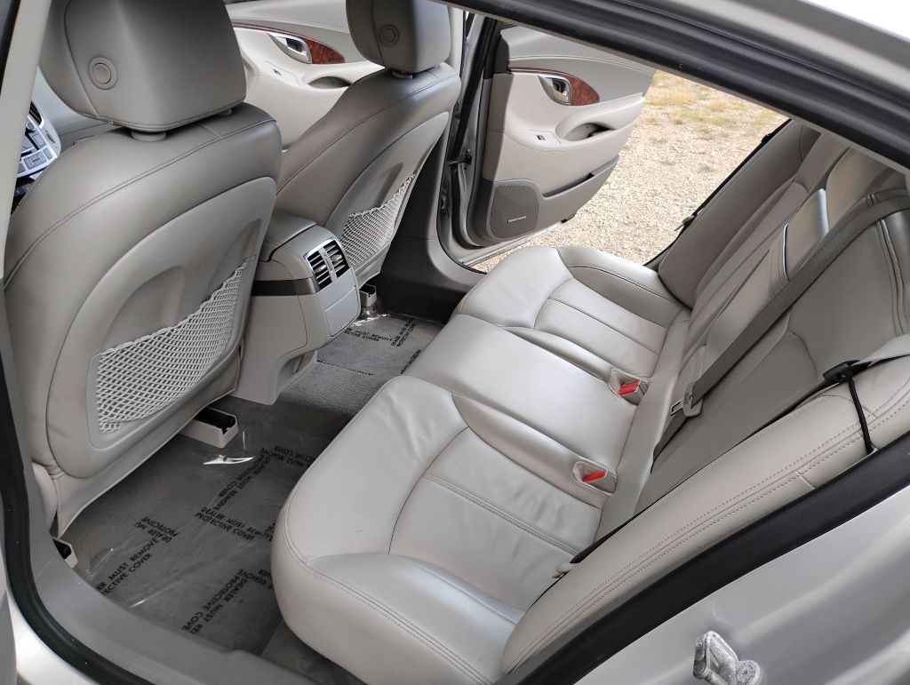 2010 Buick Lacrosse Image 10