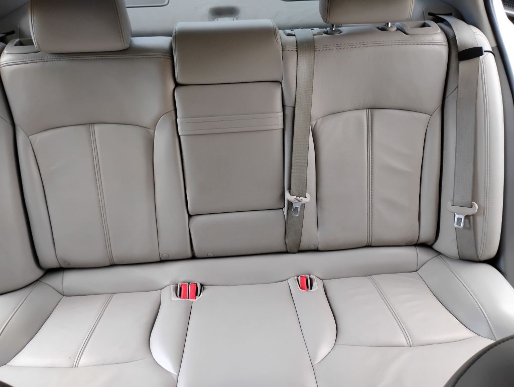 2010 Buick Lacrosse Image 11
