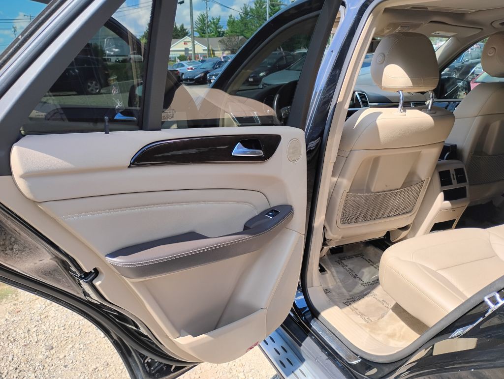 2015 Mercedes-Benz M-Class Image 8
