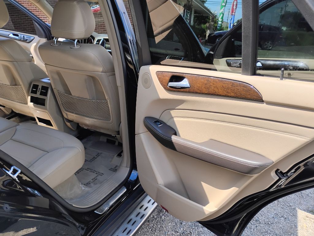 2015 Mercedes-Benz M-Class Image 10
