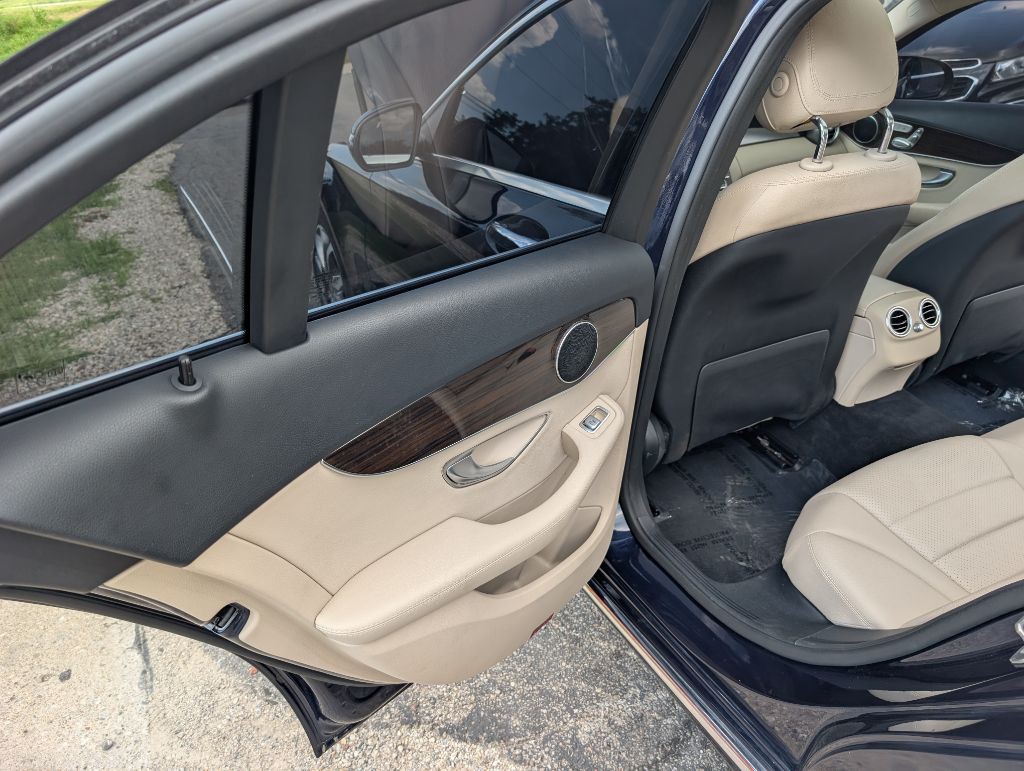 2017 Mercedes-Benz C-Class Image 8