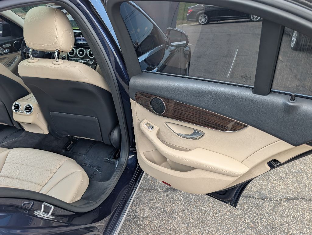 2017 Mercedes-Benz C-Class Image 10