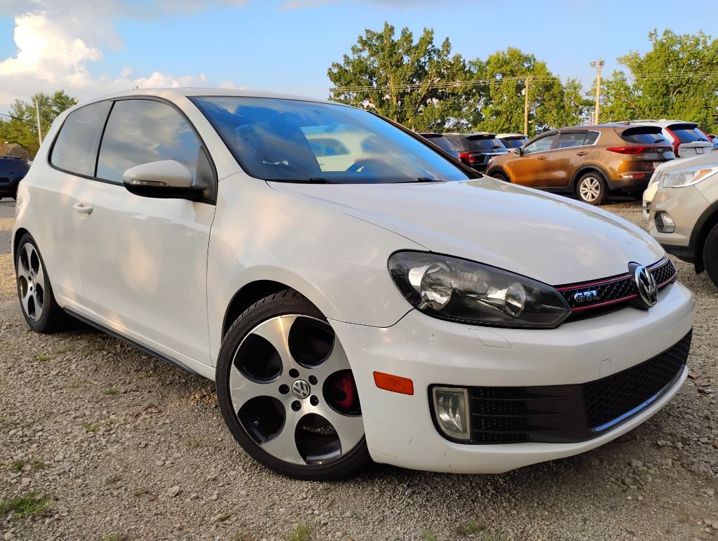 2010 Volkswagen GTI Image 1