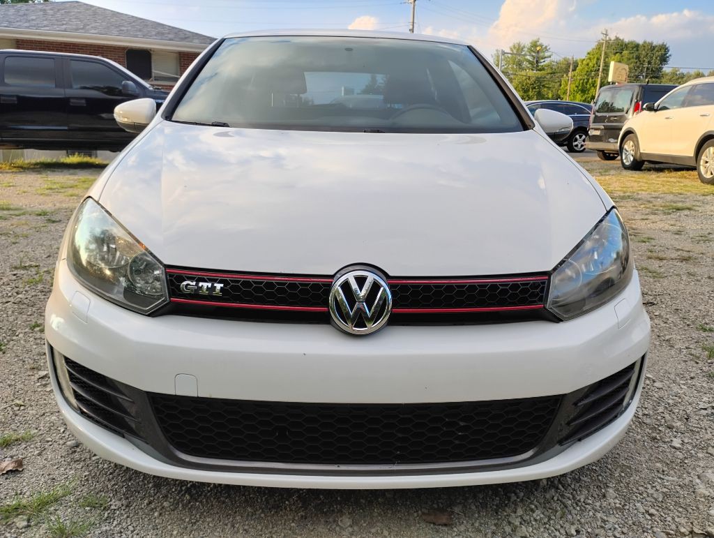 2010 Volkswagen GTI Image 2