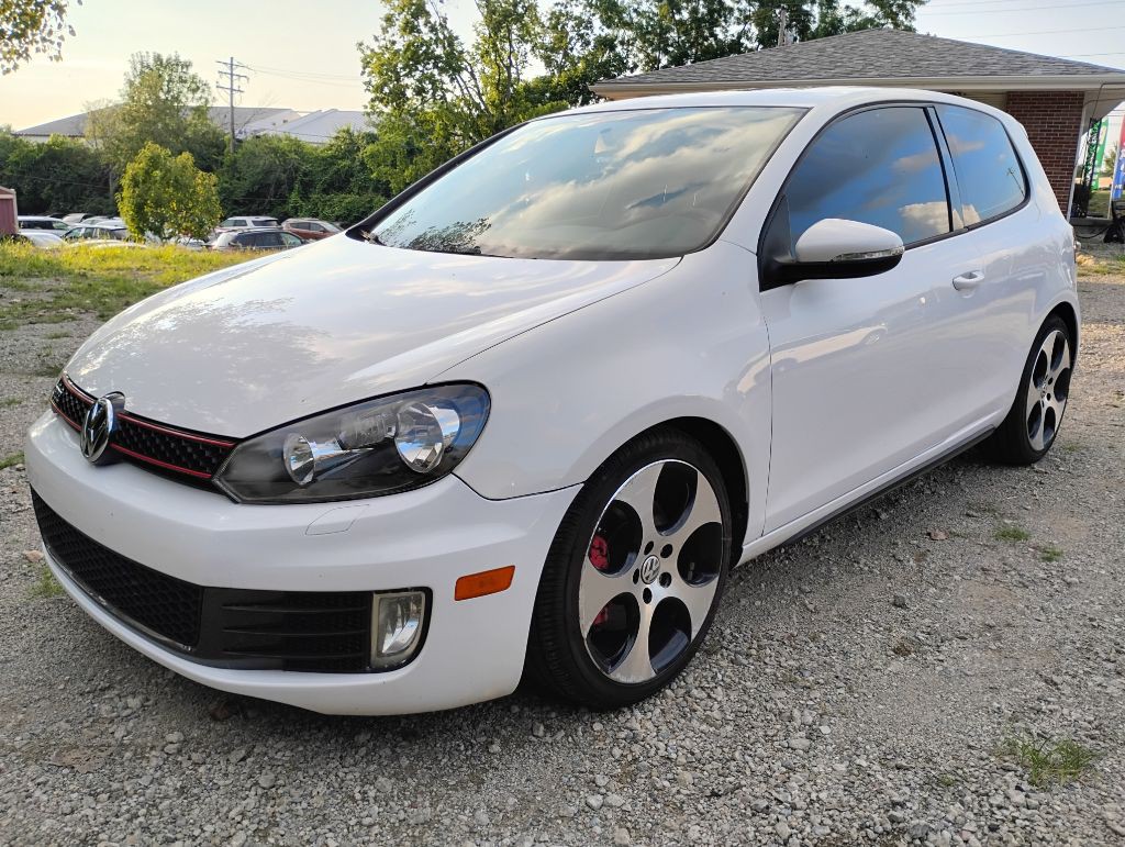 2010 Volkswagen GTI Image 3