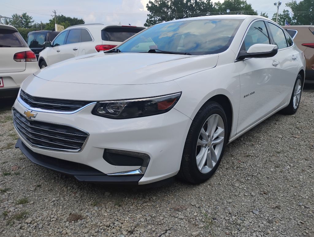 2017 Chevrolet Malibu Image 3