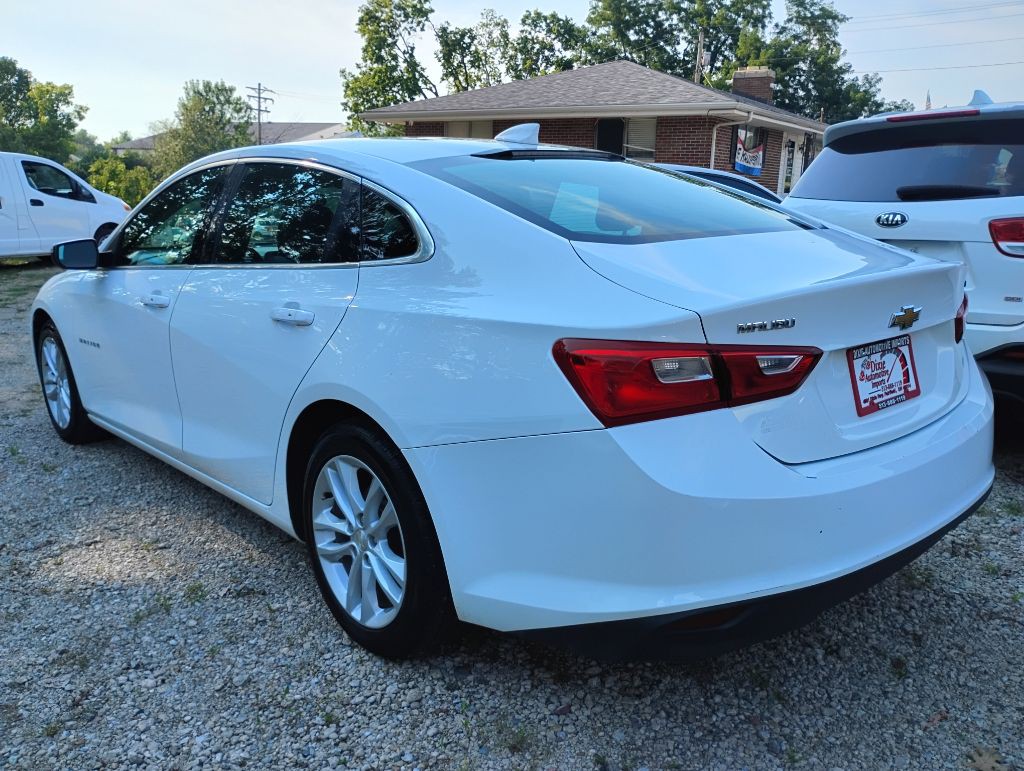 2017 Chevrolet Malibu Image 4