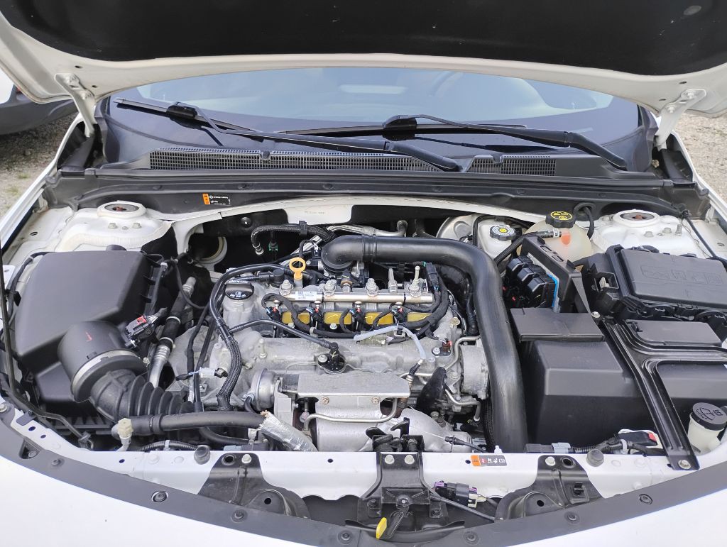 2017 Chevrolet Malibu Image 20