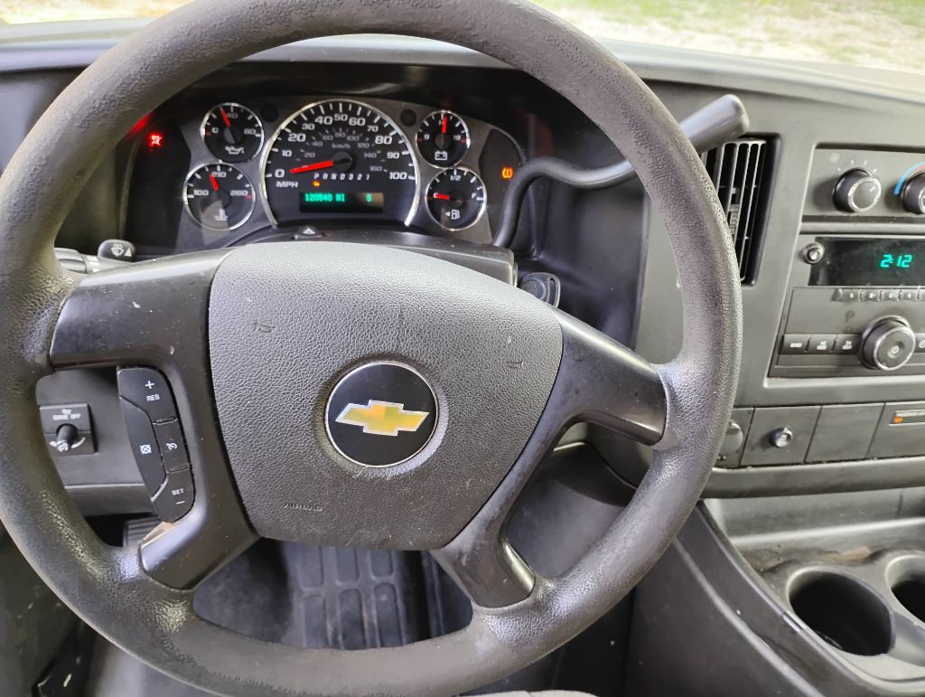 2012 Chevrolet Express Image 10