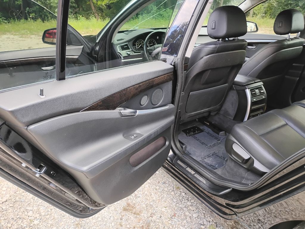 2014 BMW 5 Series Image 8