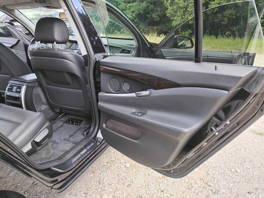 2014 BMW 5 Series Image 10