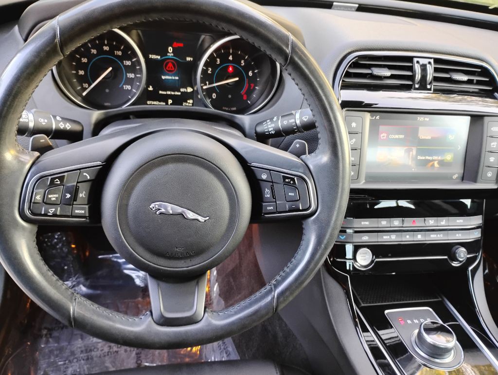 2018 Jaguar XE Image 15