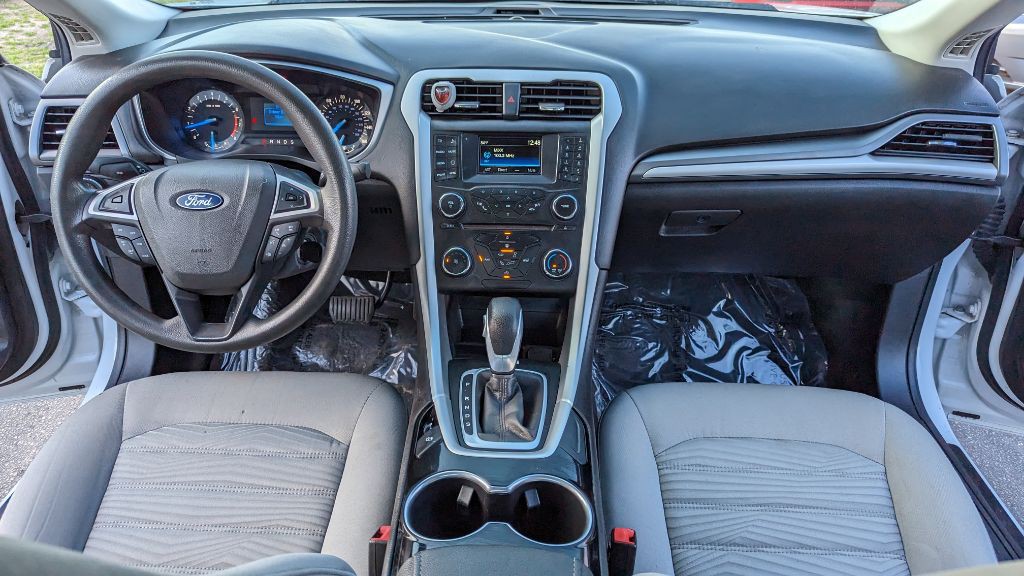 2016 Ford Fusion Image 15