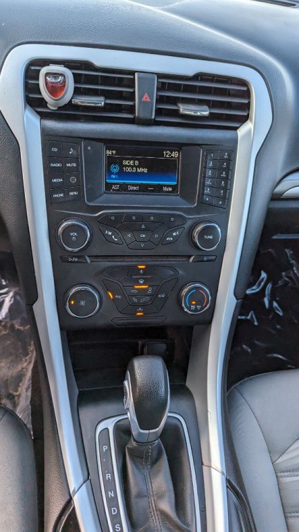 2016 Ford Fusion Image 18