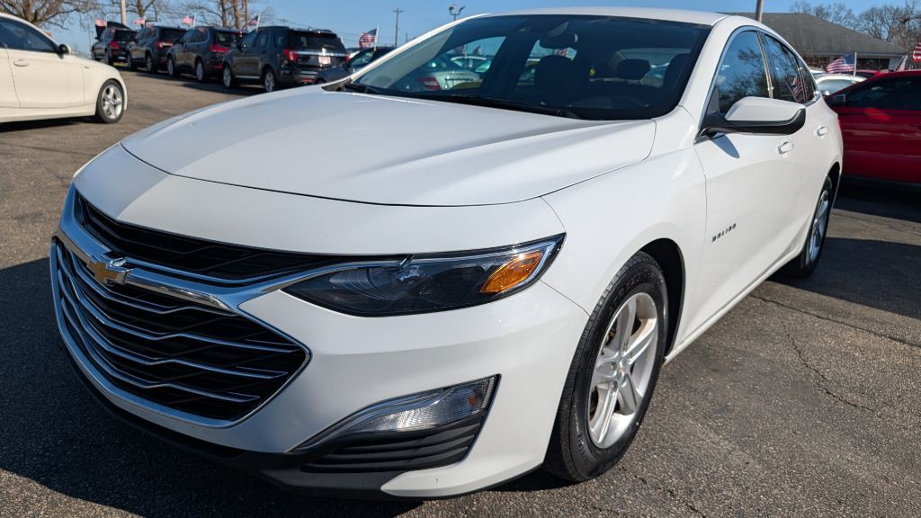 2021 Chevrolet Malibu Image 3