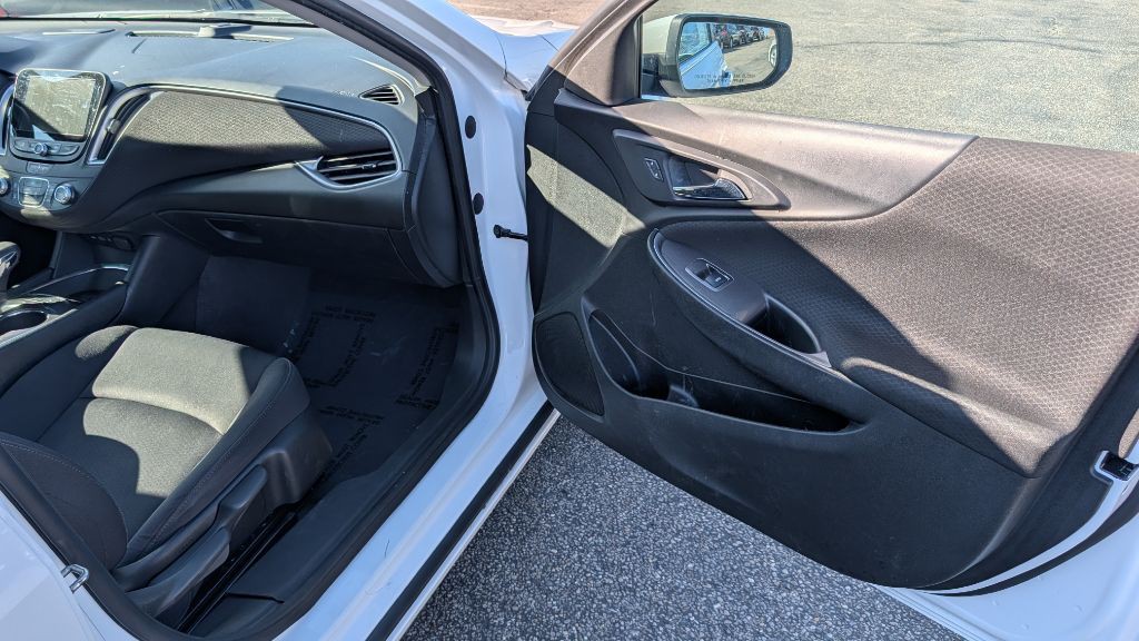 2021 Chevrolet Malibu Image 9