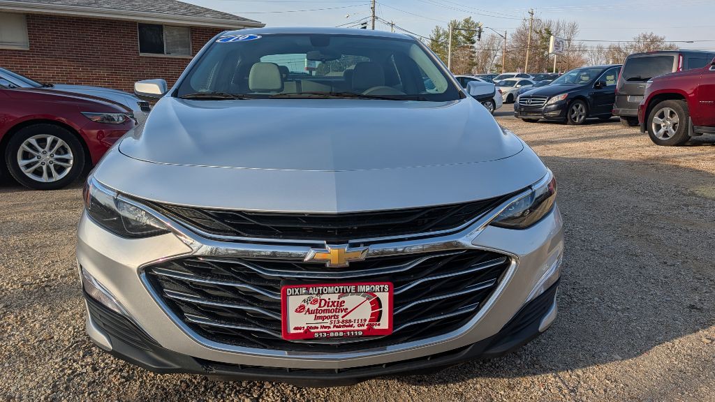 2019 Chevrolet Malibu Image 2