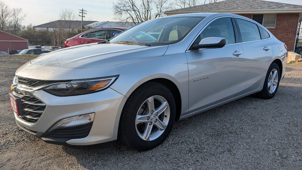 2019 Chevrolet Malibu Image 3