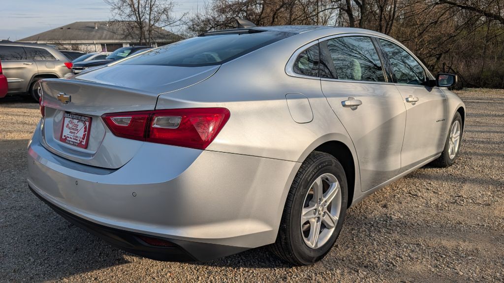 2019 Chevrolet Malibu Image 4