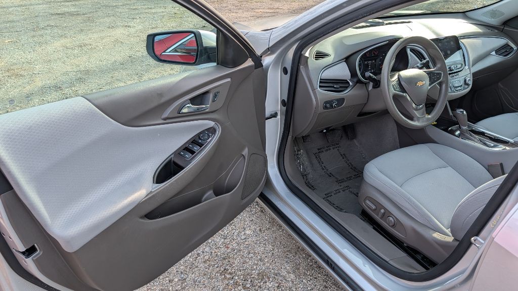 2019 Chevrolet Malibu Image 7