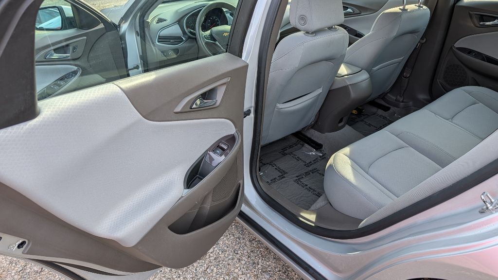 2019 Chevrolet Malibu Image 8