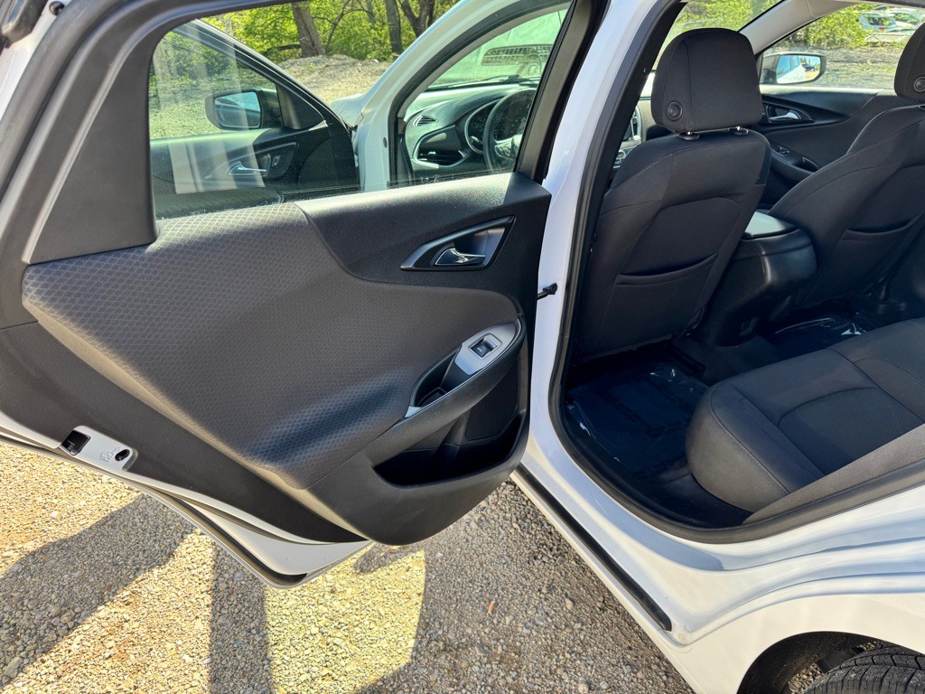 2018 Chevrolet Malibu Image 9