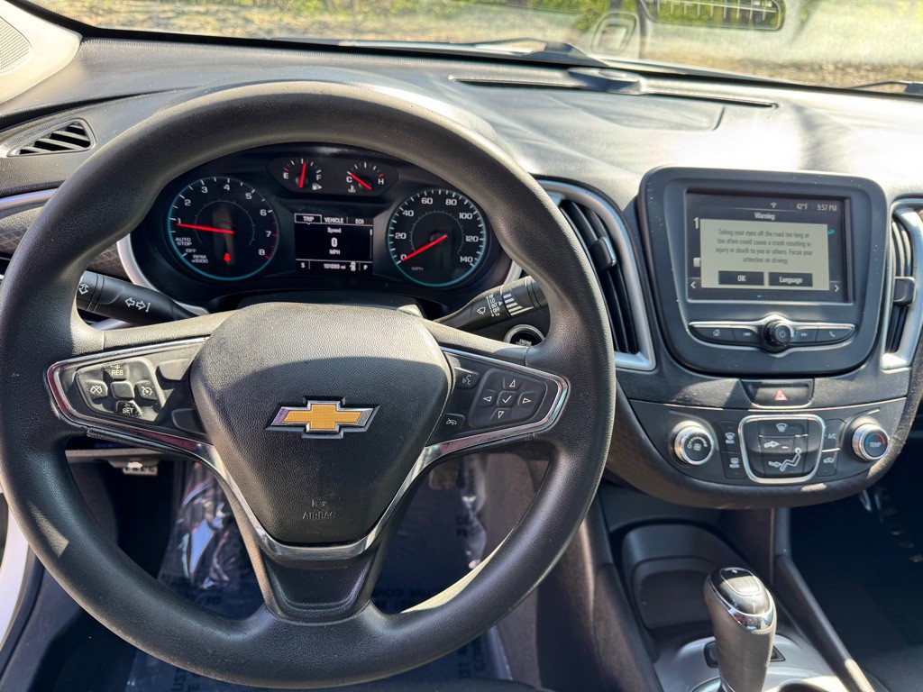 2018 Chevrolet Malibu Image 15